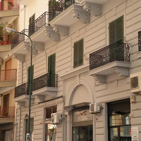 Tourist Nest Apartment *