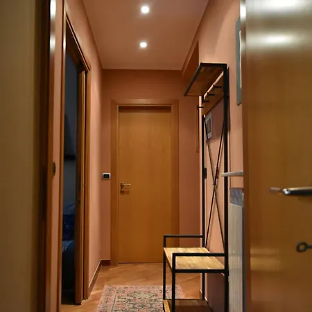 Tourist Nest Apartman Nápoly